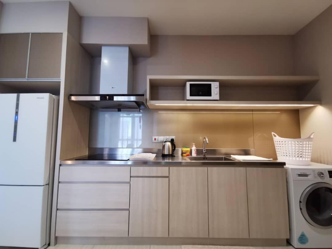 Ferienwohnung Shaftsbury Putrajaya At Alamanda Mall Exterior foto
