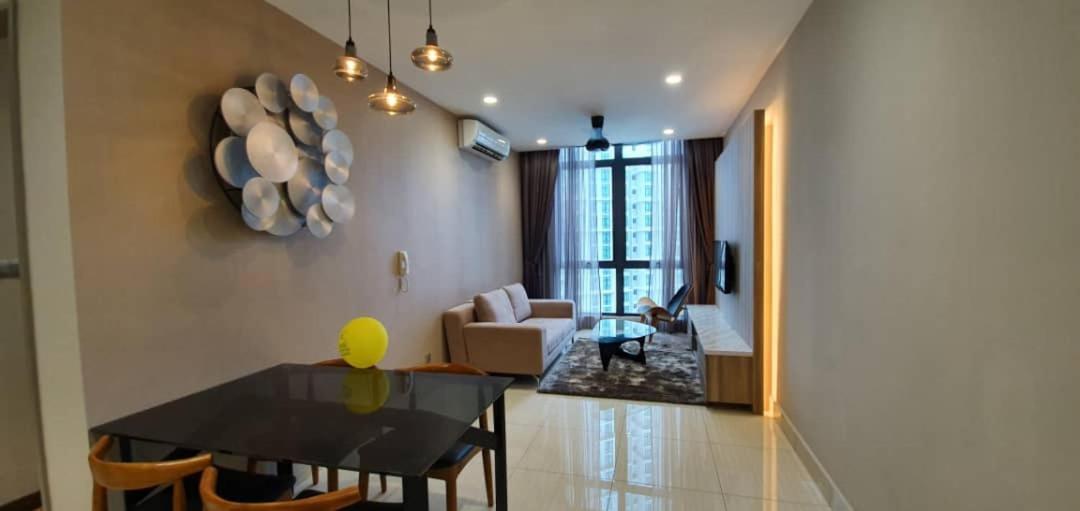 Ferienwohnung Shaftsbury Putrajaya At Alamanda Mall Exterior foto